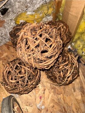 Natural Wicker/Wood Round Sphere 8”